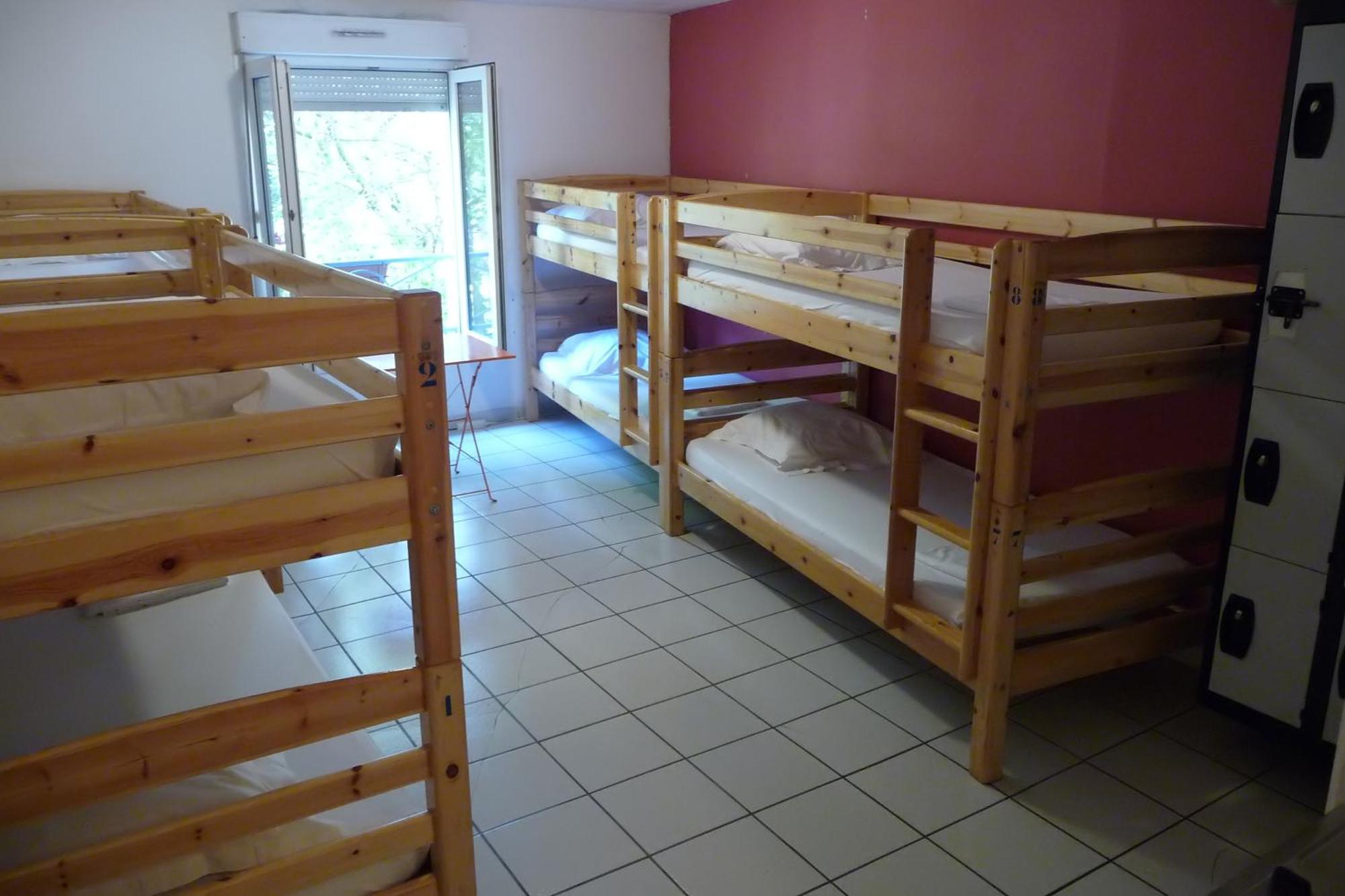 La Petite De Saint-sernin Hostel *